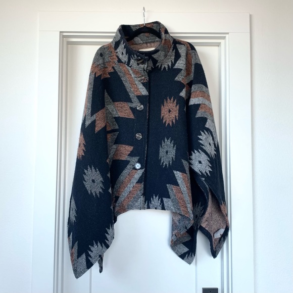 Thread & Supply Poncho - Picture 2 of 6